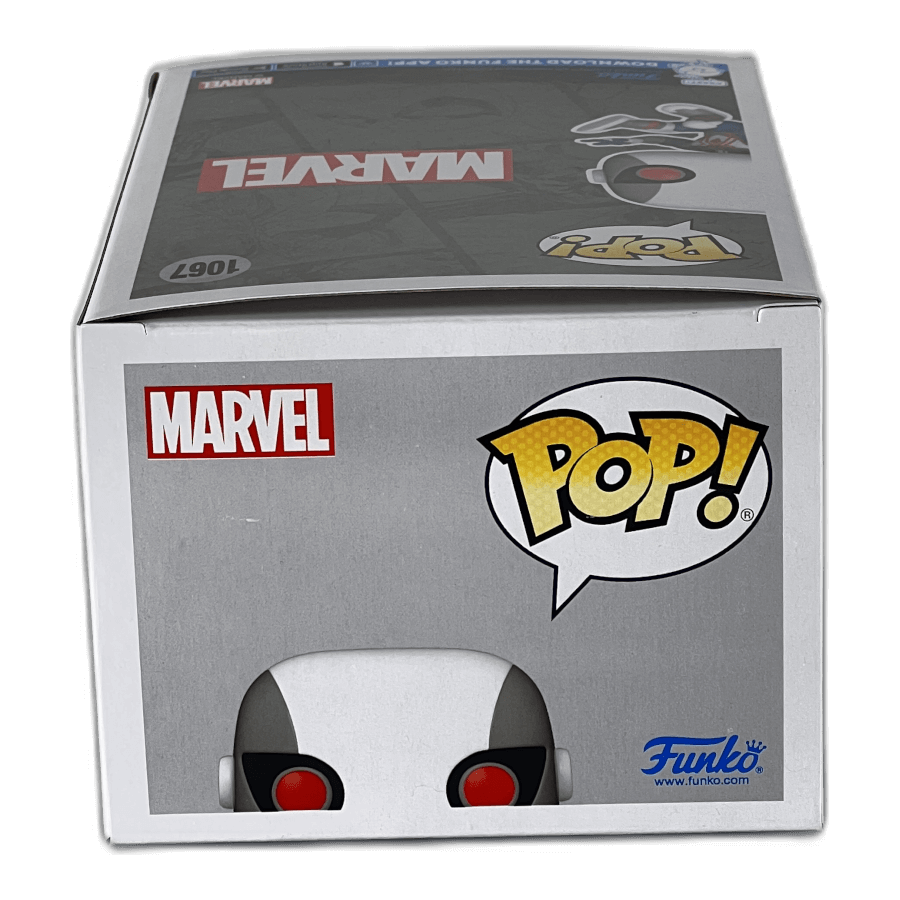 Spider-Man (Bug-Eyes Armor) 1067 - 2022 Winter Convention - Marvel - Funko Pop