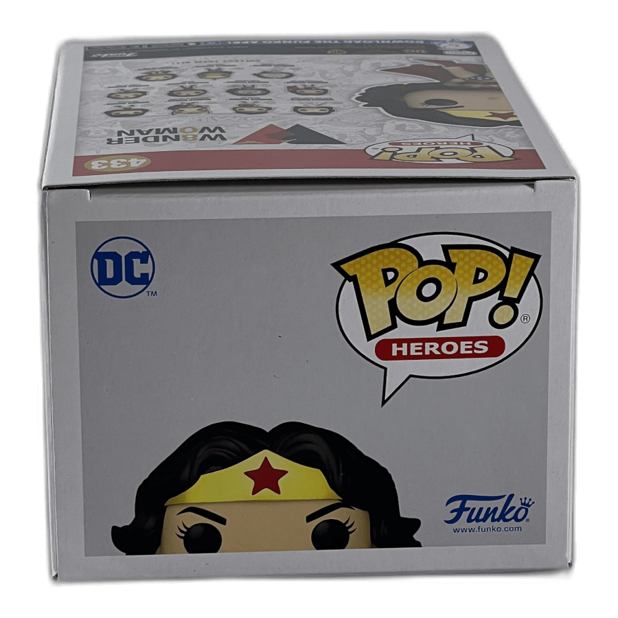 Wonder Woman Classic with Cape 433 - Funko Pop